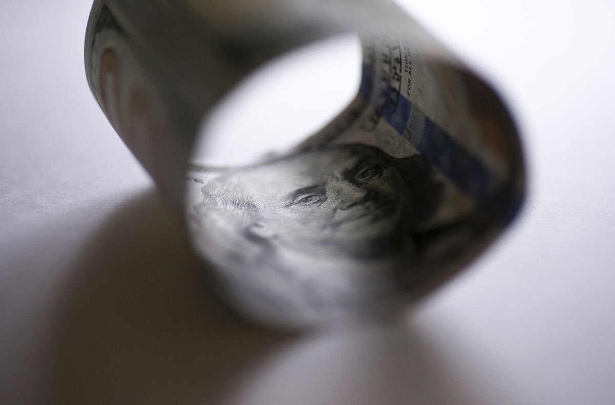 Morgan Stanley Strategists Say Buy America Except the Dollar