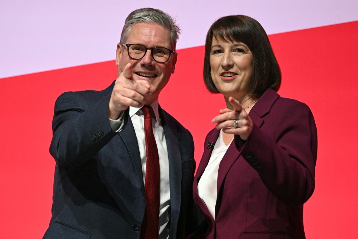 UK Money Managers Praise Labour's Regulatory Pivot to Growth