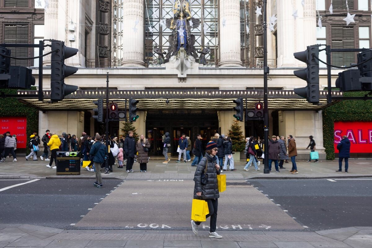 Saudi PIF-Backed Selfridges Wins Approval for Private Members' Club