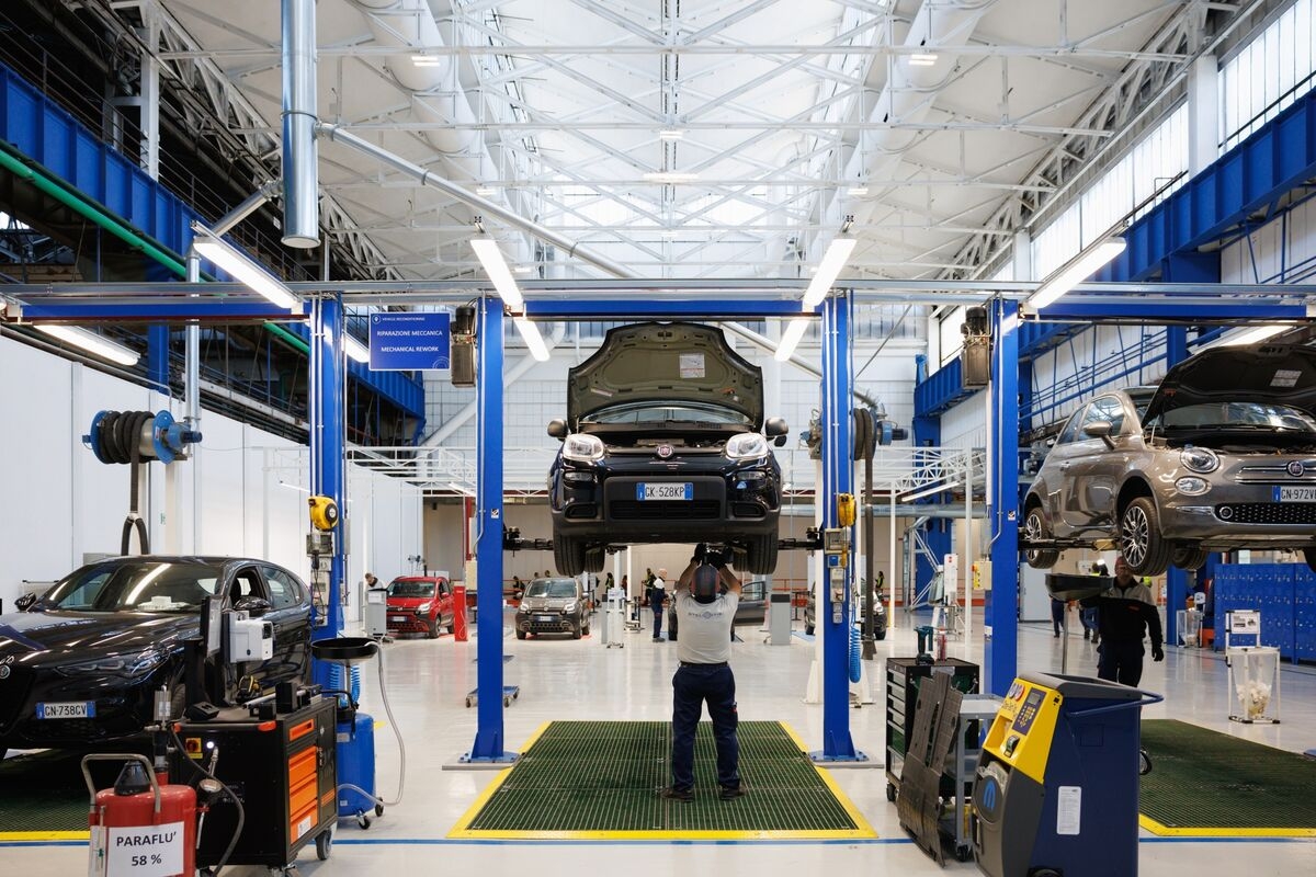 Stellantis' Elkann Calls for European Alliance For Small Cars