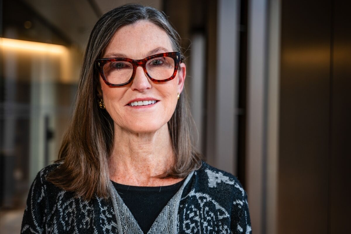 Cathie Wood Sticks With Tesla, Predicts Stock Will Hit $2,600