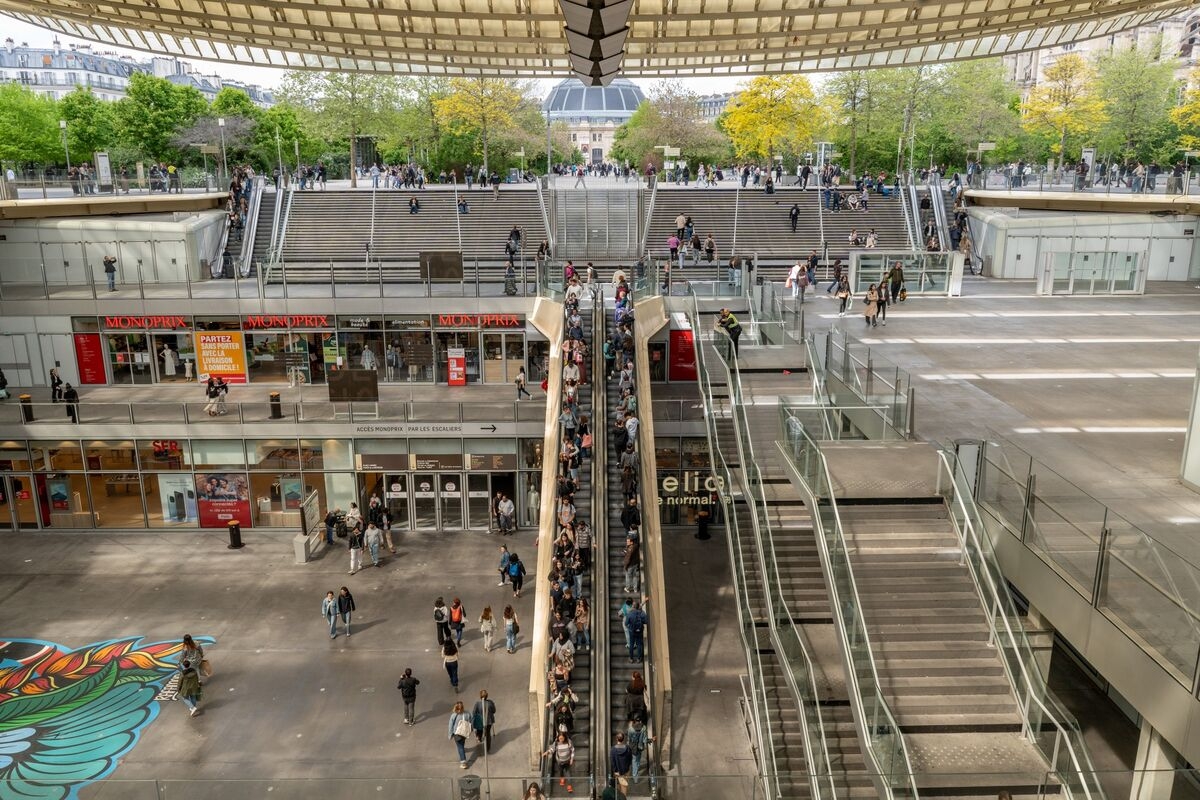French Consumer Spending Rises Less Than Expected in April