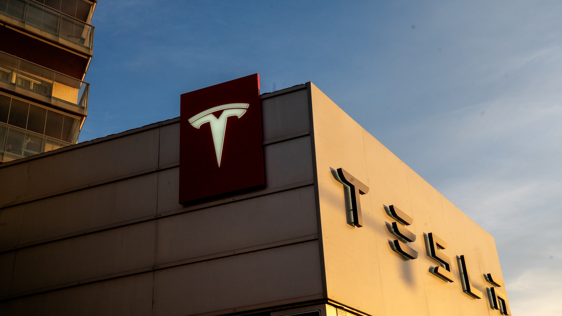 Tesla Under Pressure as Musk Renews His Focus