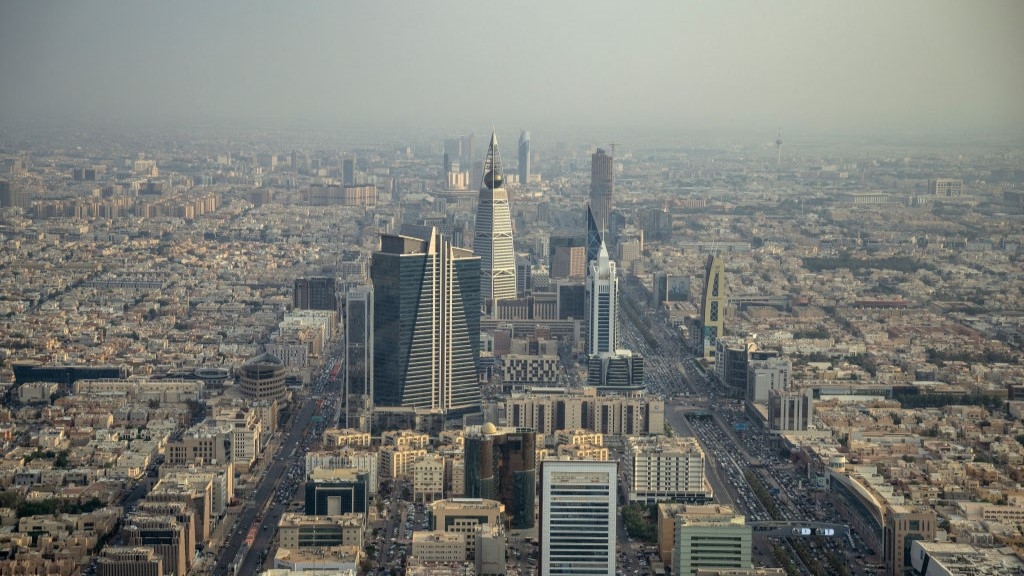 Saudi Arabia's Hurdles Reshape Mideast Financial Order