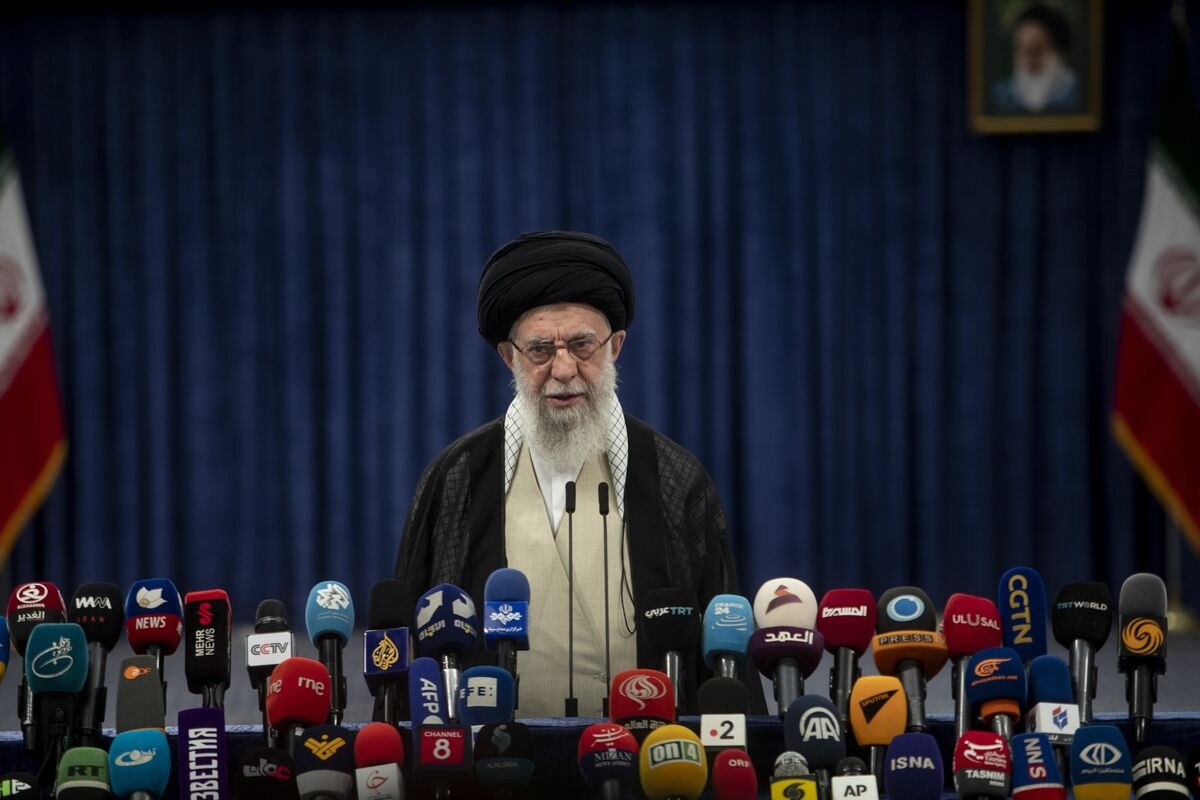 Iran Responds to Crippling Israeli Attack With Missile Salvo