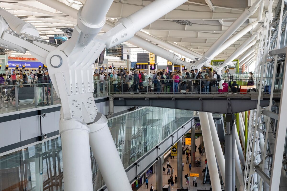 London Heathrow's £1 Billion Scanner Challenge Eats Into Profit