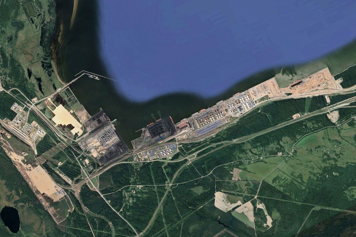 Russia's Ust-Luga Port Orders Vessel Checks After Mystery Blasts