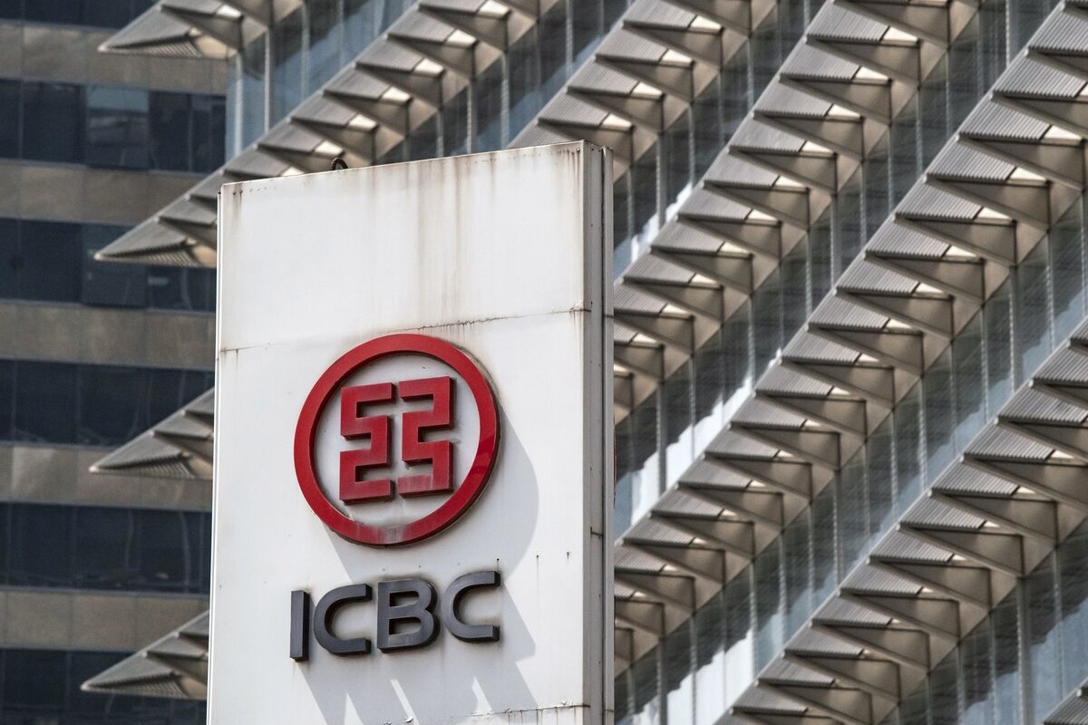Chinese Banks, HSBC and Standard Chartered Outlook to be Shadowed by US Tariffs