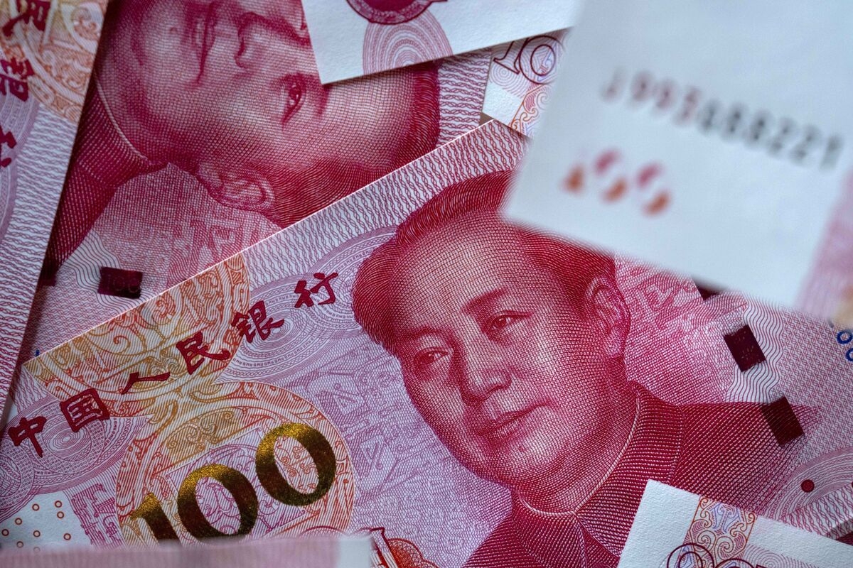 Chinese Banks Lower Benchmark Lending Rates After Easing by PBOC