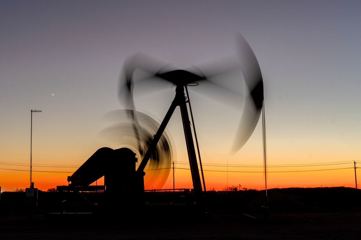 Shale Needs More Than Trump's Tax Breaks to Boost Output