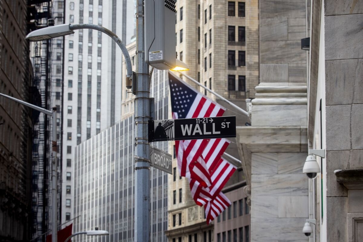 Tariff Drama Pushes Wall Street Into Arms of Private Credit