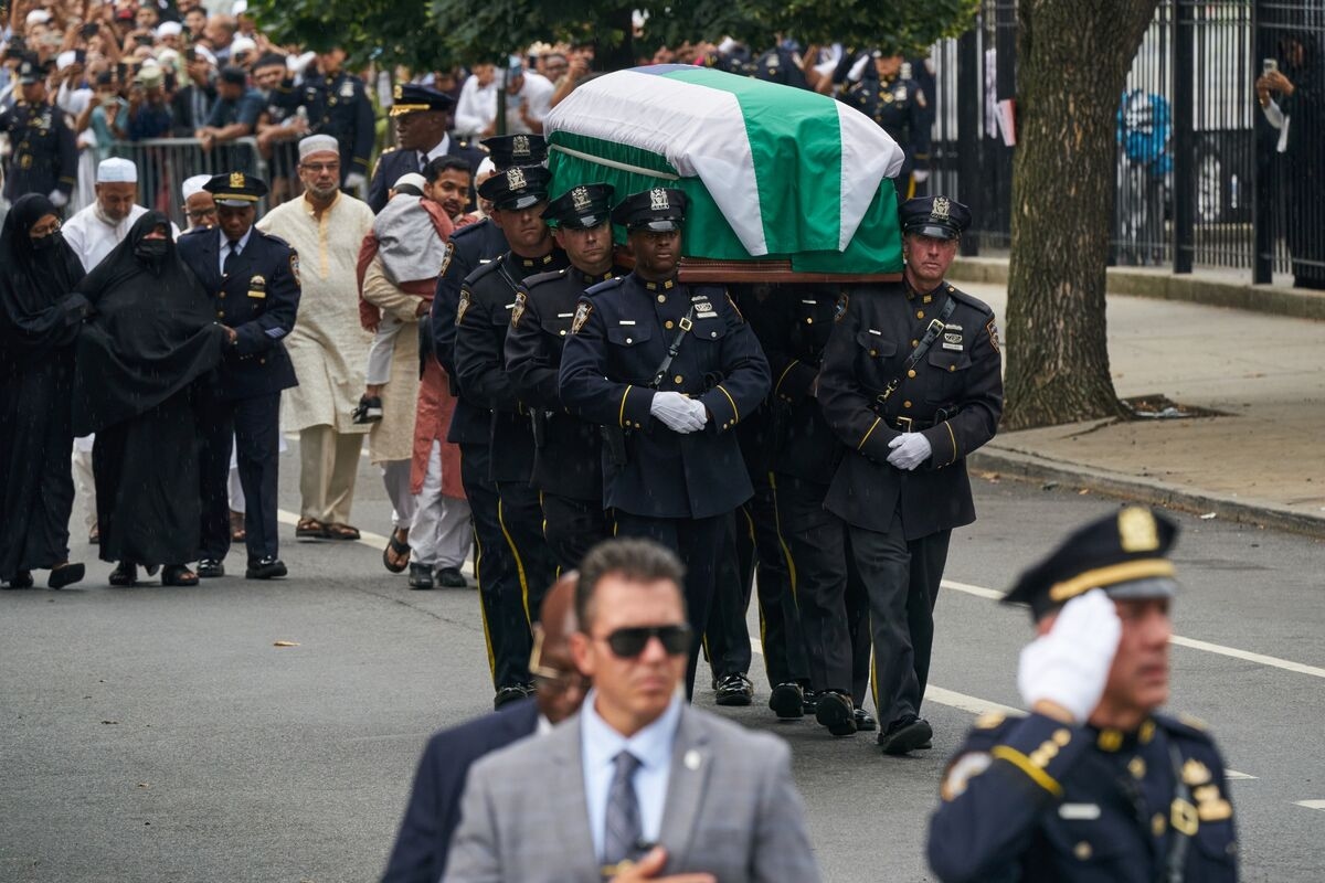 From Blackstone to the Bronx, Tears for Lives Lost in an Instant