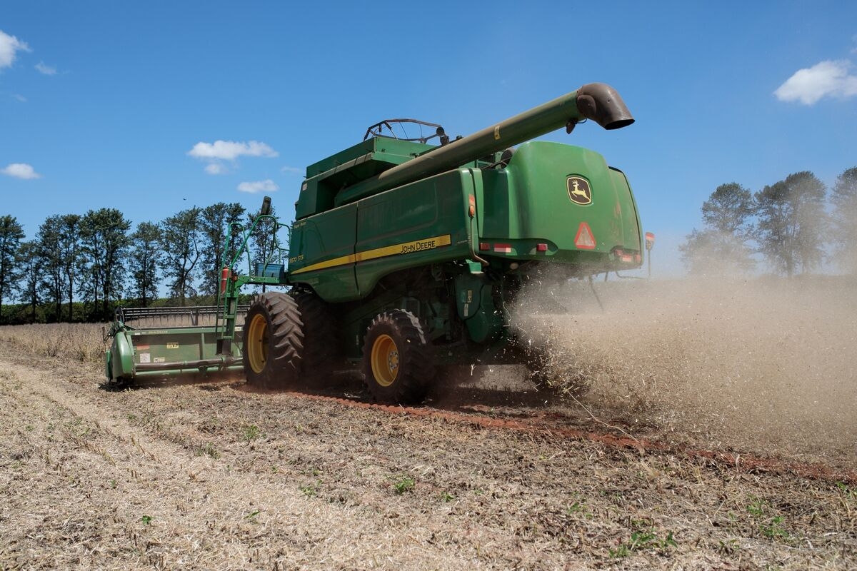Deere Eyes Brazil Machinery Sales Beating Europe in Coming Years