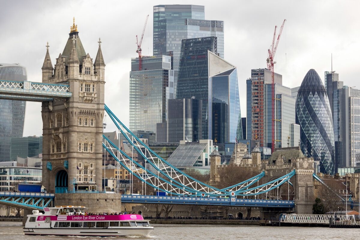 Third Point UK Investors Should Reject Insurance Deal, ISS Says