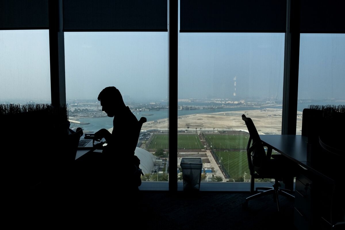 Abu Dhabi's Financial Hub Is Full, Yet Empty Desks Are Aplenty