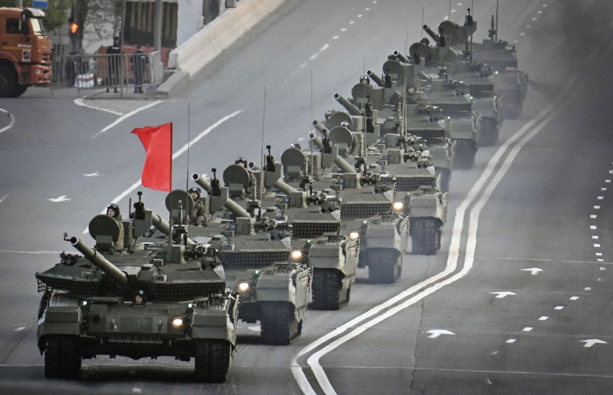Putin Says Russia to Seek Defense Cuts Though It Depends on War