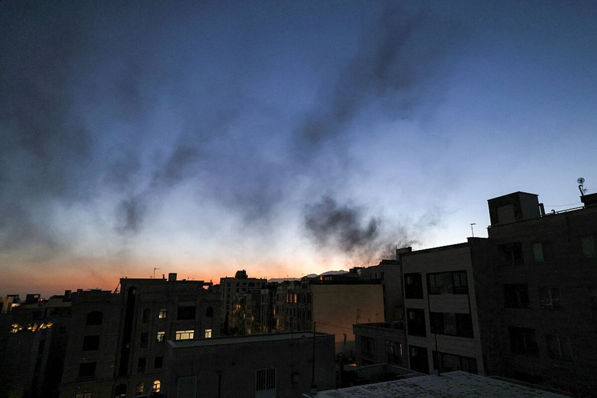 Iran Flicks Its Internet ‘Kill Switch' as Cyber Attacks Mount
