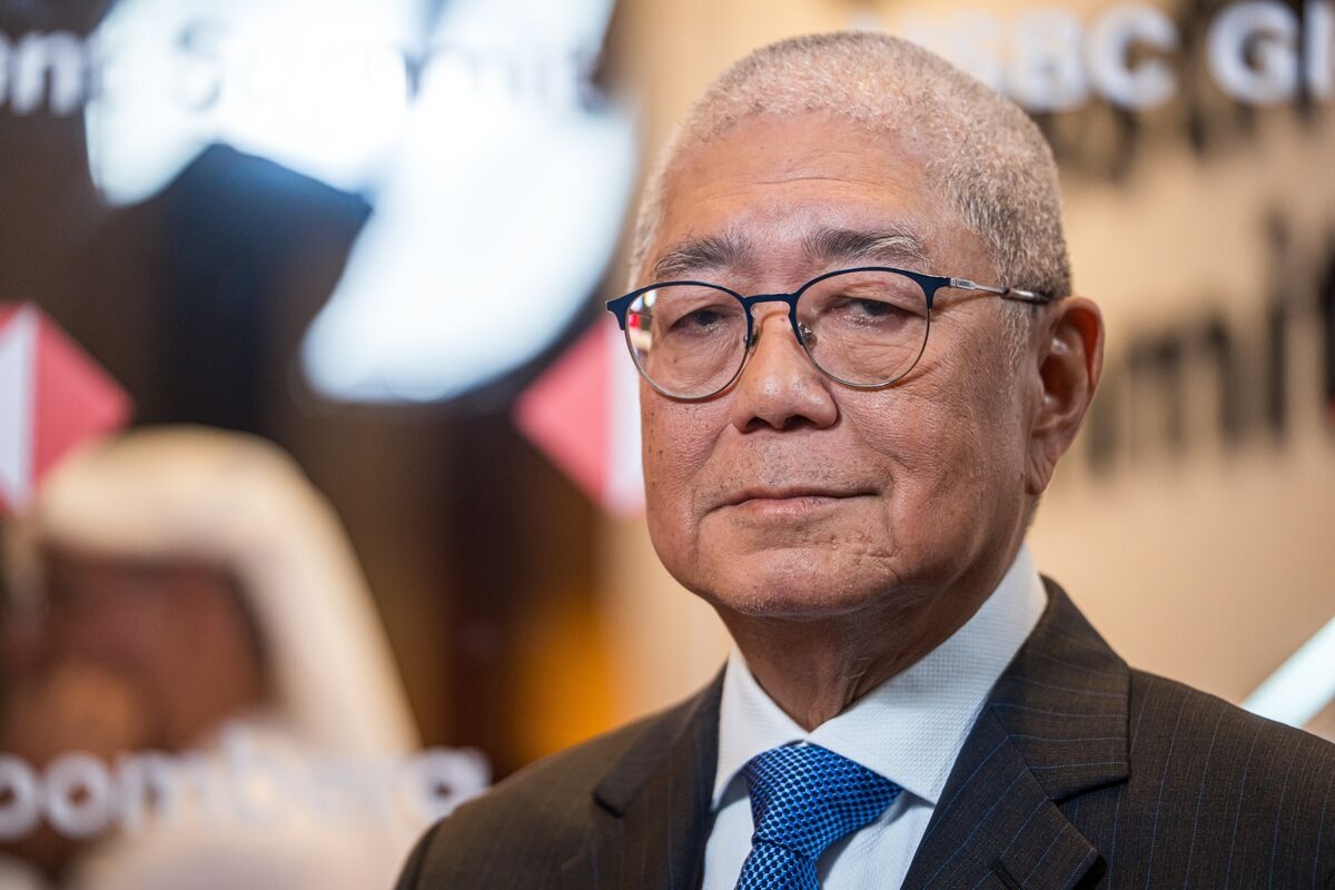 Philippine Central Bank Chief Sees Another Rate Cut in August