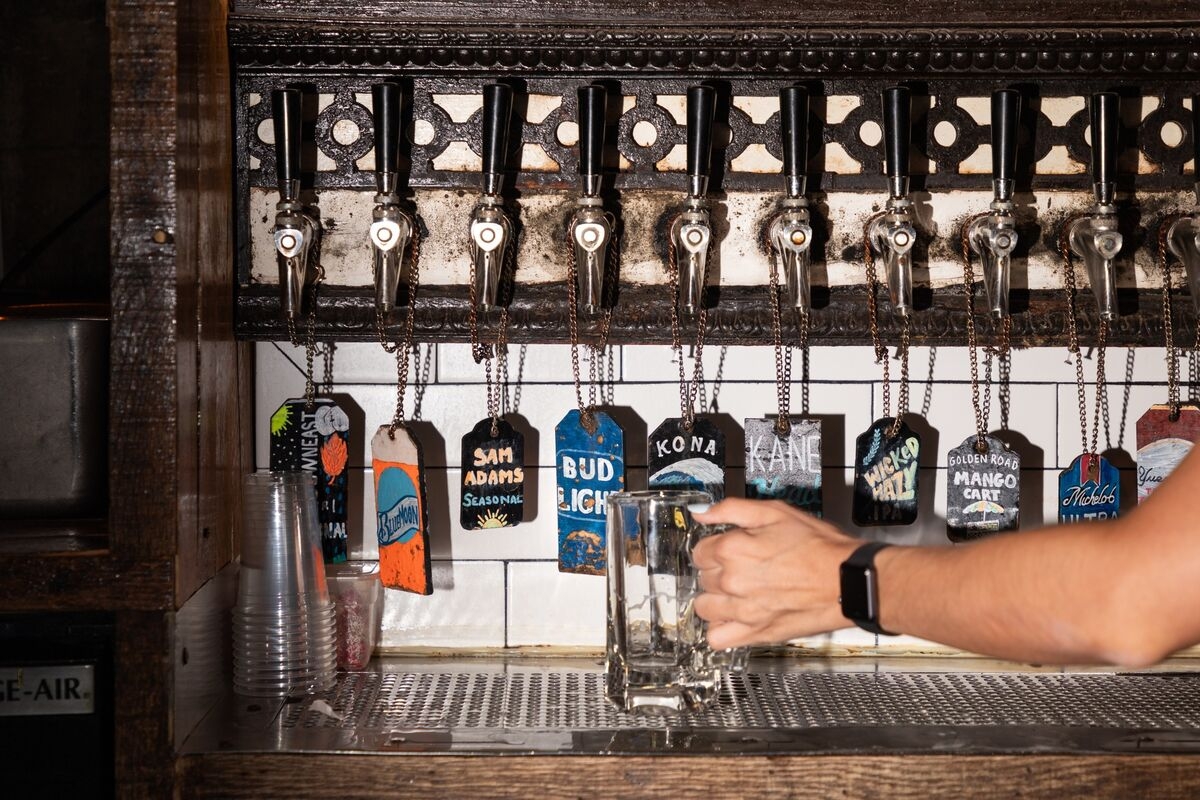 Cape Cod Lawmaker Fights 40-Year State Ban on Happy Hour Drinks