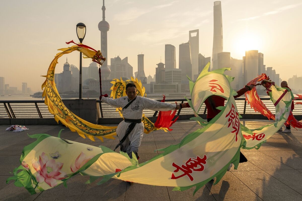 China Plans Commodities Overhaul to Attract Global Investors