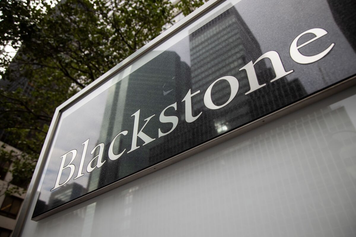 Blackstone Lowers Offer for Warehouse REIT, Extends Deadline