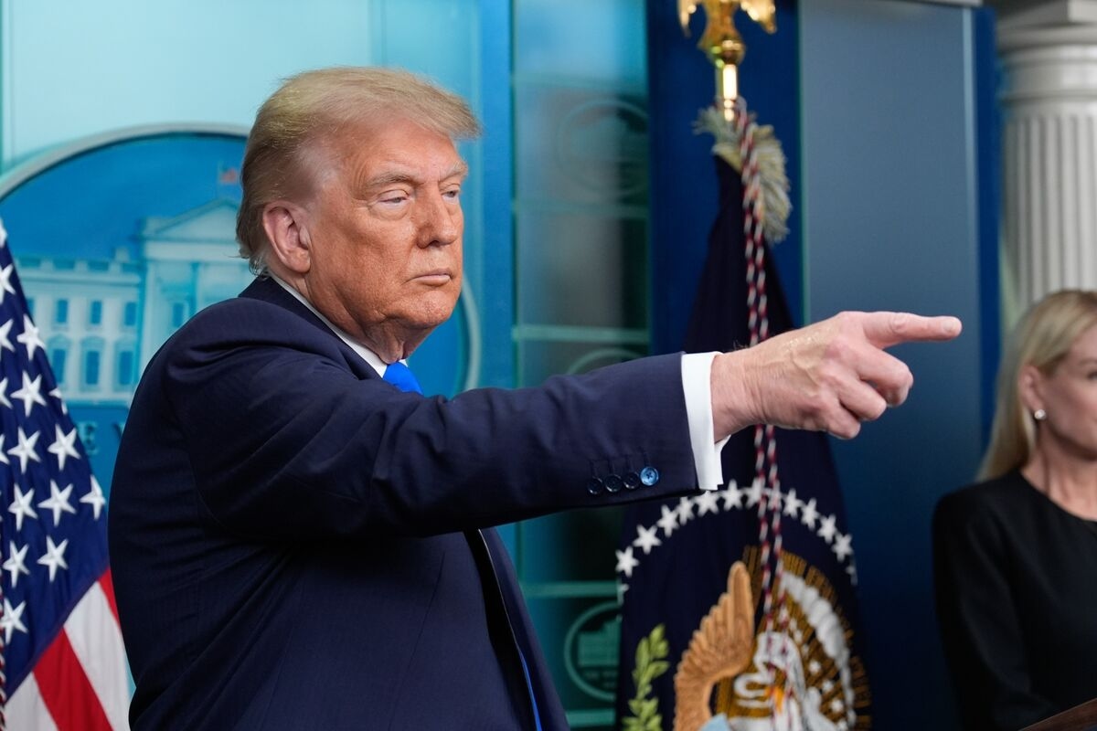Trump Says He Dropped Plans to Ease Iran Sanctions, Slams Leader