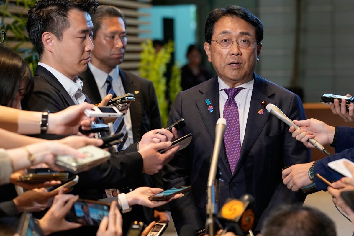 Japan's Akazawa Aims to Visit US Next Week for More Trade Talks
