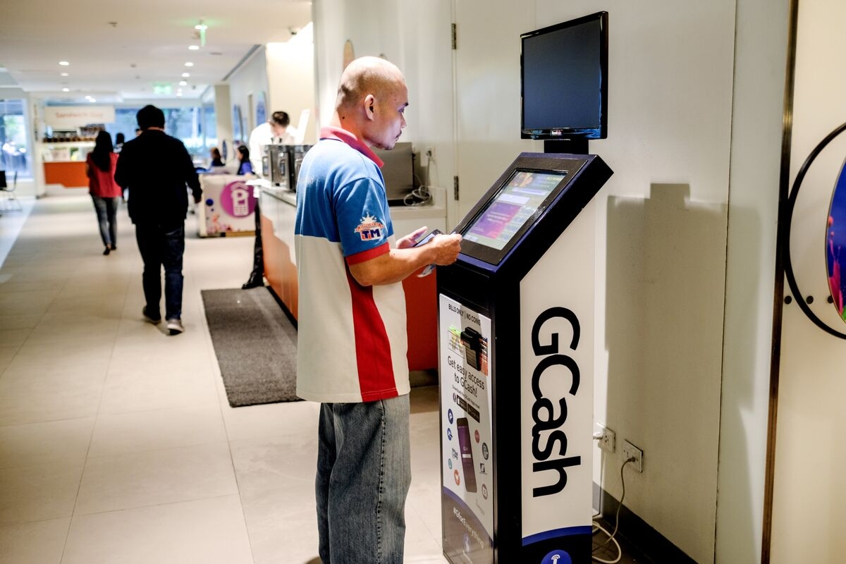 Philippine Fintech GCash to Split Stocks Ahead of Possible IPO