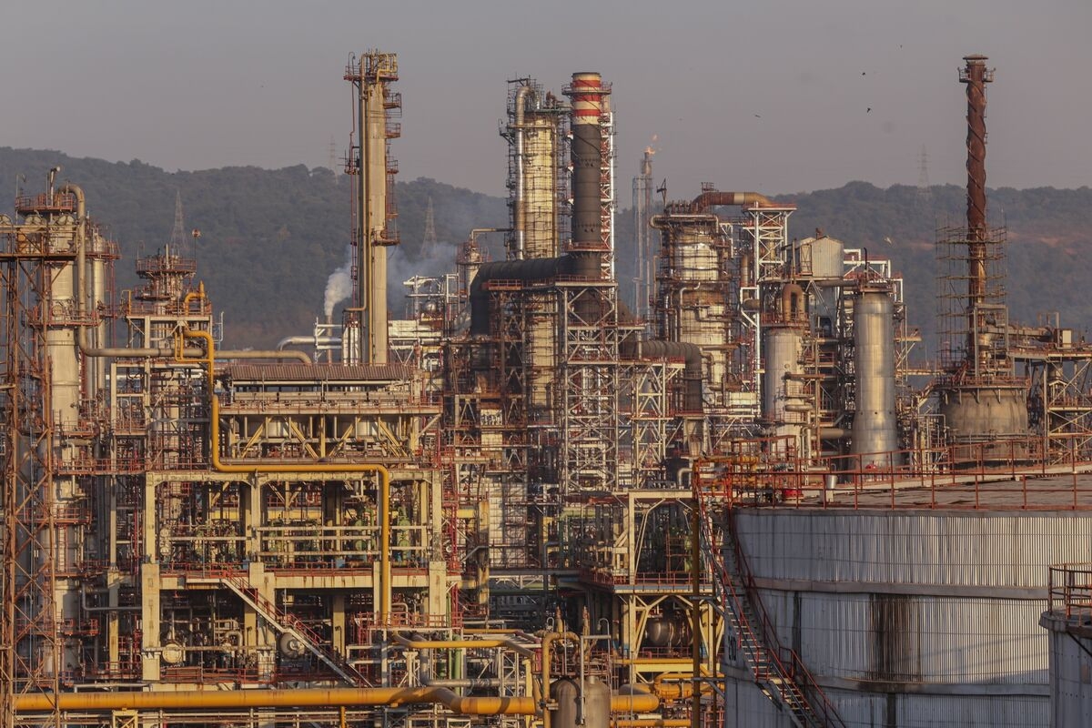 Top Indian Oil Producer's Quarterly Earnings Miss Estimates