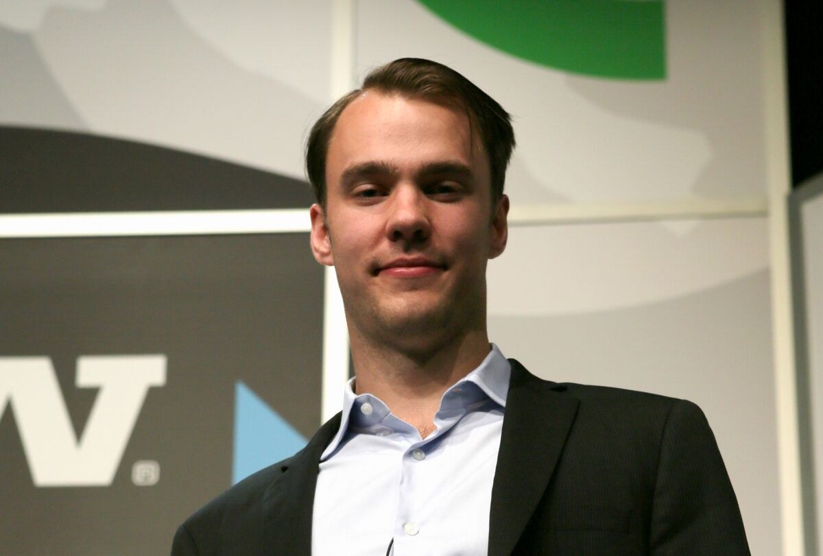 Crypto Billionaire Hires Neuralink Employees for Brain Startup