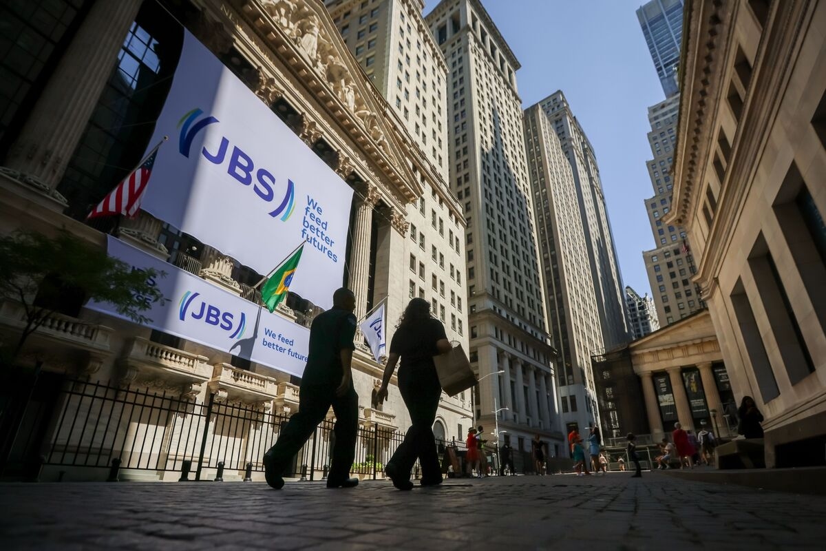 Meat Giant JBS Says Investor Demand for Its Bonds Undercuts ESG Concerns