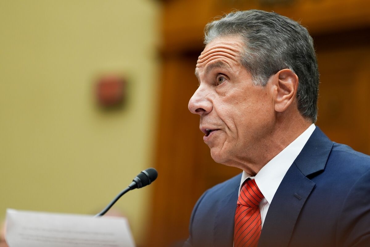 Cuomo Has Wide Lead in Race for New York City Mayor, Poll Shows