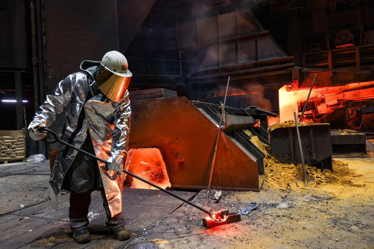 European Steelmakers Surge on German Spending, China Output Cuts