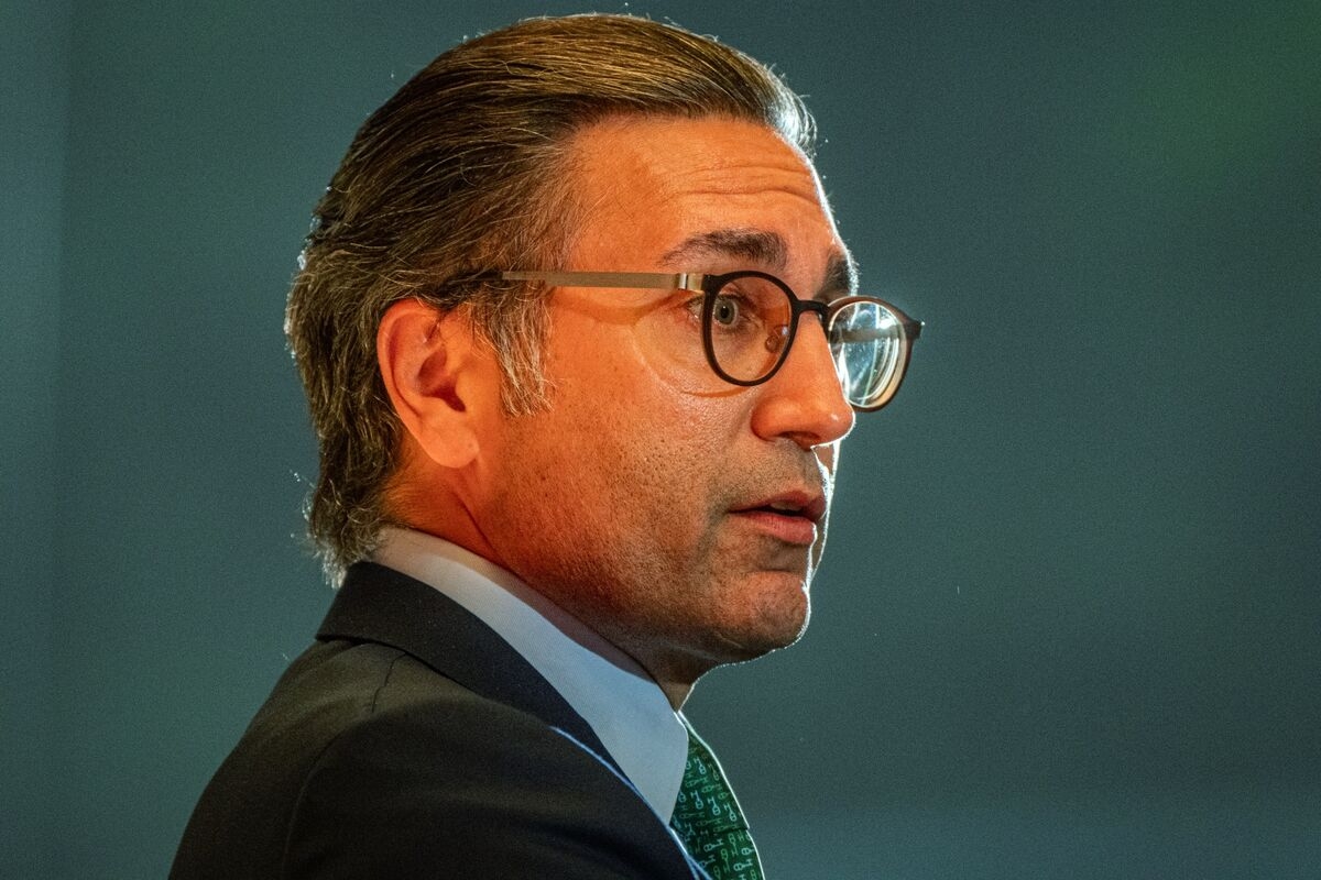 UBS's Khan Sees Rich Customer Demand for Alternative Assets
