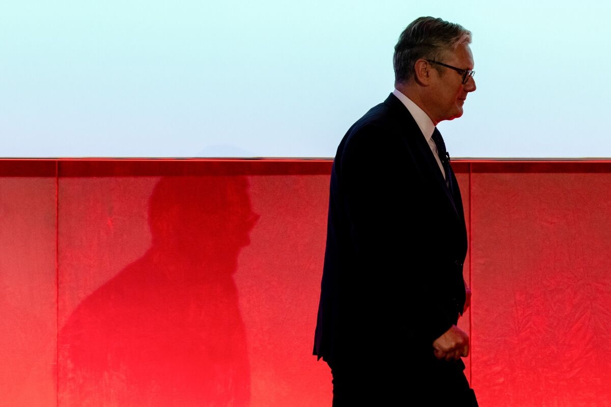 Starmer Eases Welfare Cuts in Blow to Budget, and His Authority