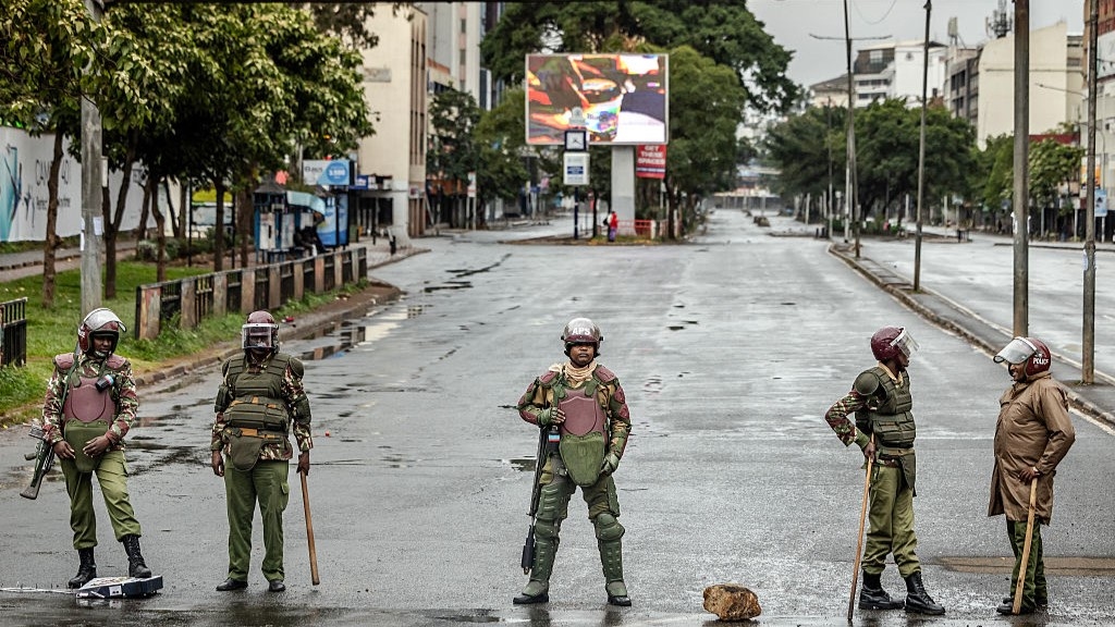 Kenya Police Barricade Downtown Nairobi From Protesters