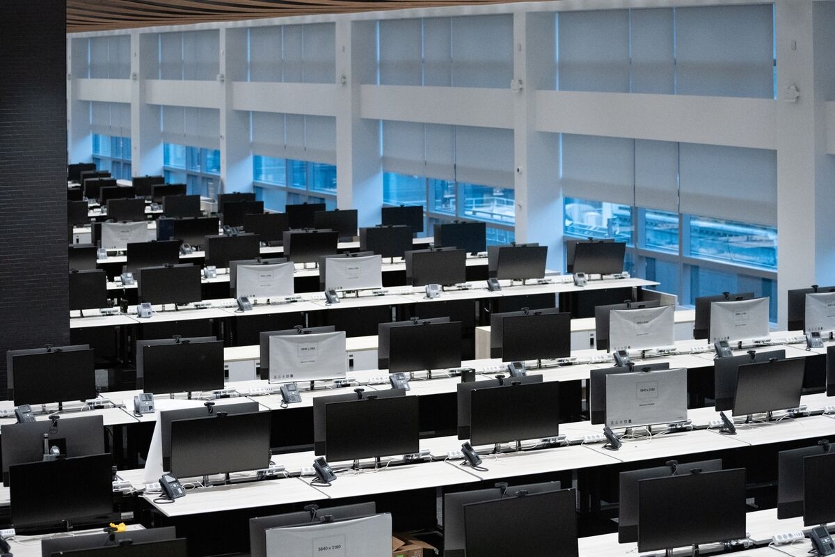 Ex-Coatue Trader's Long Bets on Tech Fuel 16.7% First-Half Gain