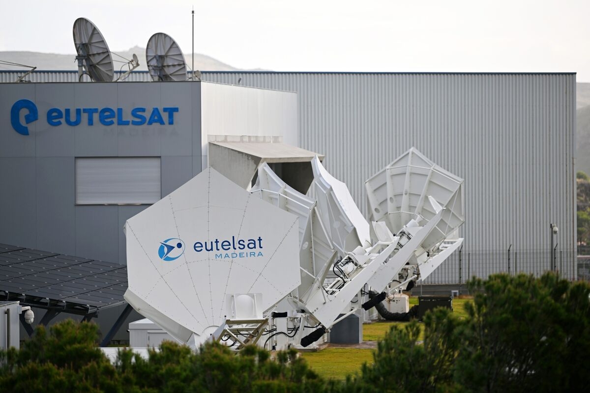Eutelsat Replaces CEO as Europe Pushes to Create Starlink Rival