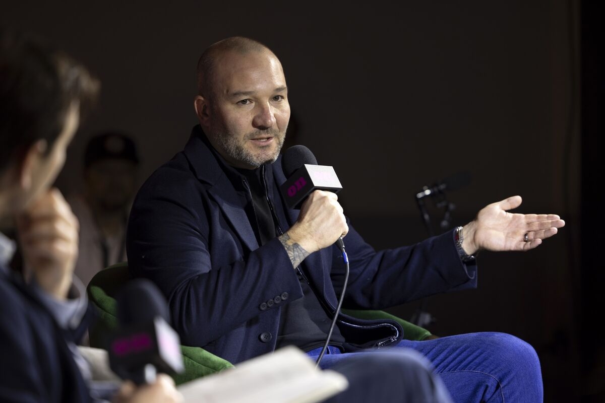 Independent Podcasters Are Making Millions and Shaking up the Podcast Business