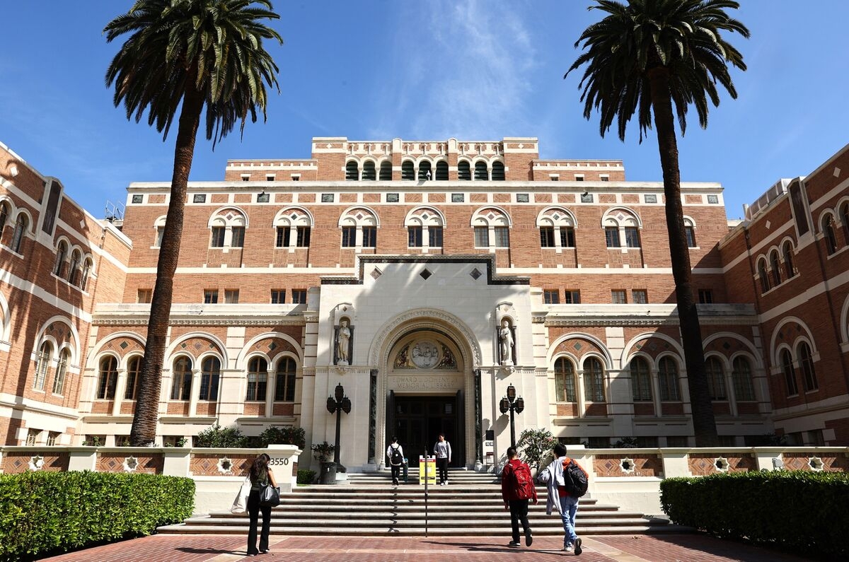 College Is More Expensive Than Ever, Particularly for Middle Class Families