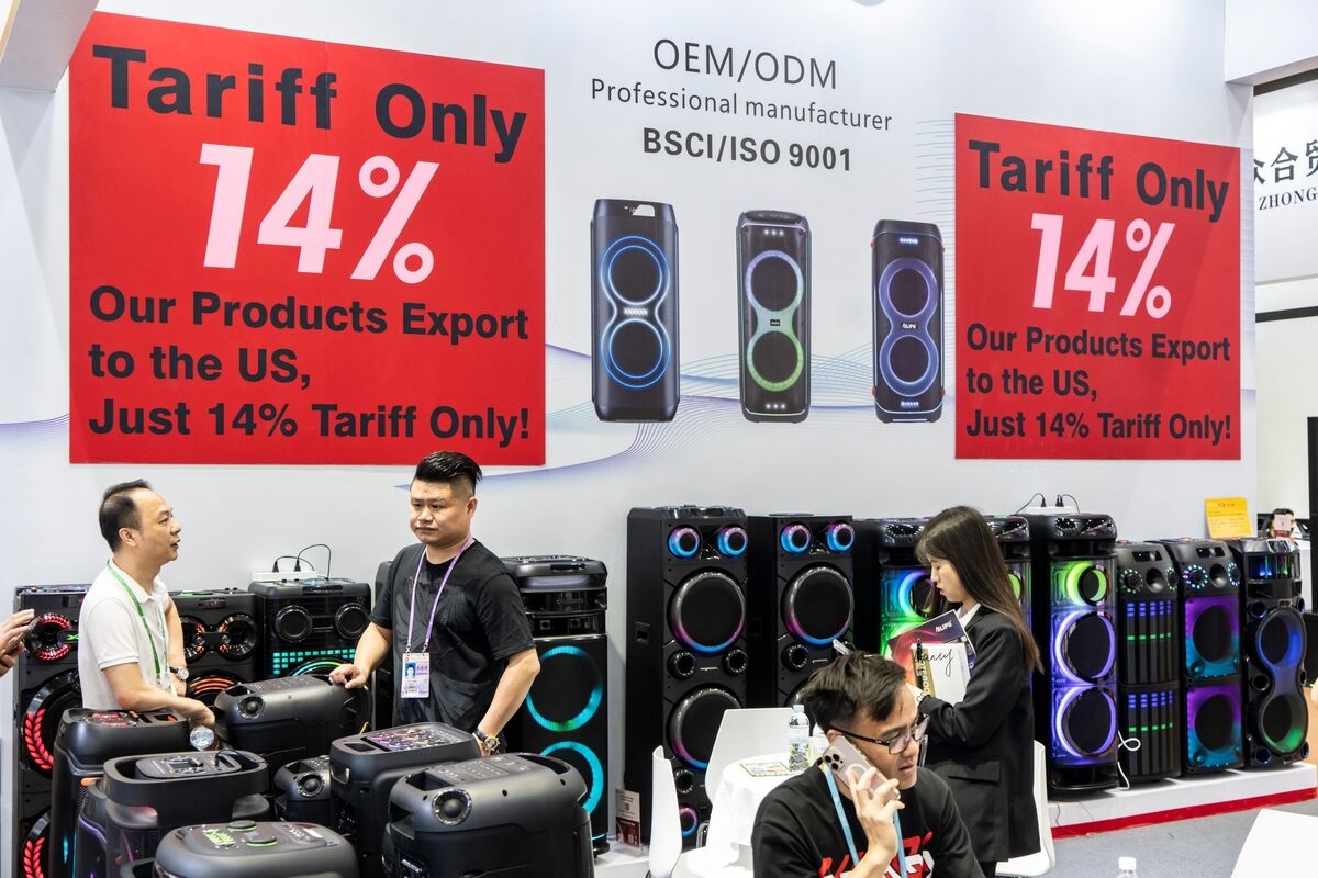 Chinese Electronics Makers Shrug, Joke and Wait for Tariff Chaos to Pass