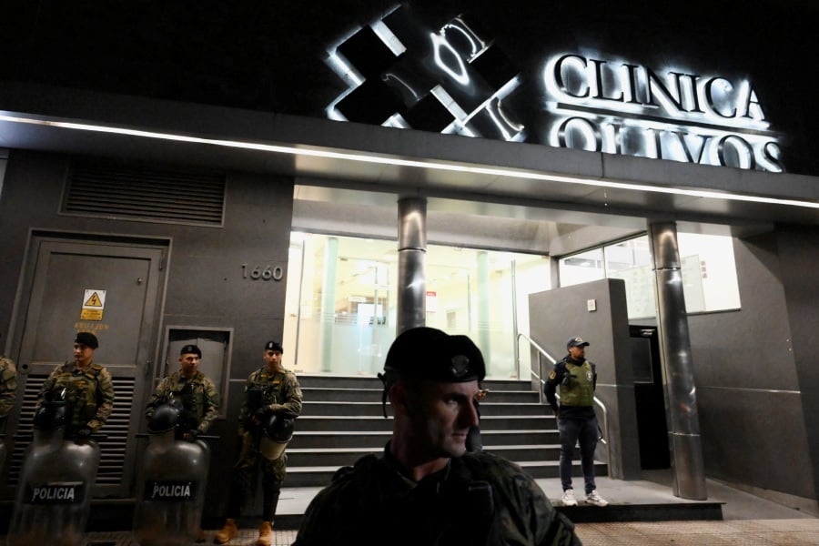 Argentine police move to raid medical company in charge of Maradona care