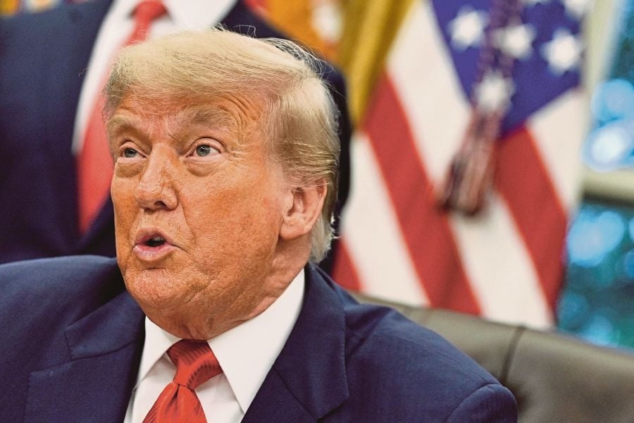 Trump blames AT&T for tech issues in a call, AT&T says no network disruption