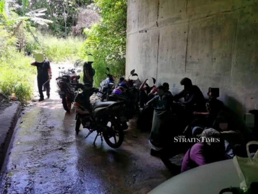Elderly man among 18 drug addicts nabbed in 'hotspot' raid