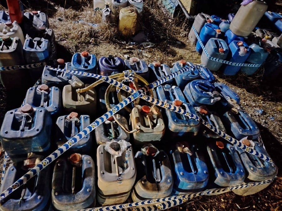 Bid to smuggle 400 litres of petrol to neighbouring country foiled