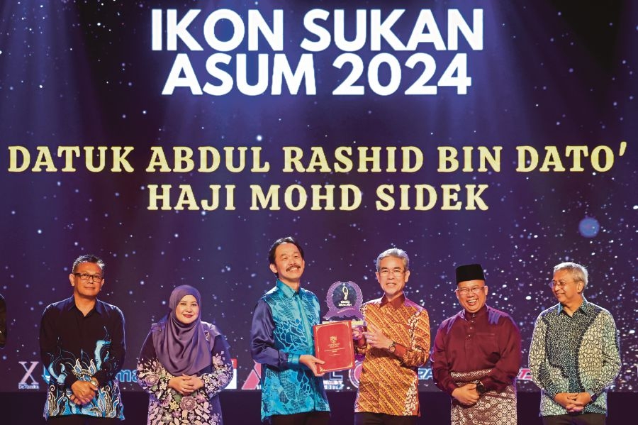 Rashid slams shuttlers who are 'all talk but no action'
