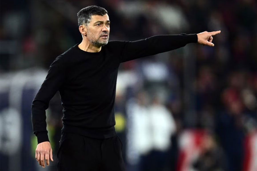 Conceicao stays grounded after Milan beat Bologna ahead of final