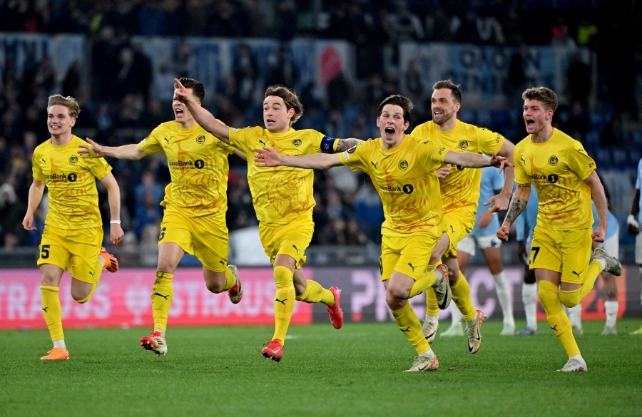 Lazio snatch draw with 10-man Juve in battle for top-four finish