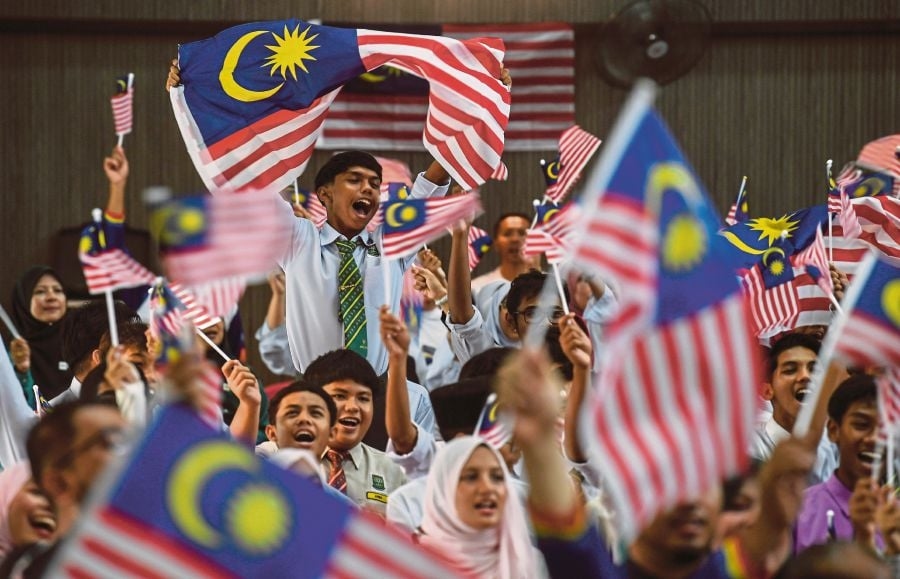 Perak MB: Malaysians' duty to respect Jalur Gemilang