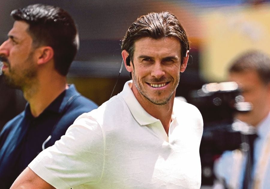 Bale reveals 'brand new offer' to buy Cardiff from Vincent Tan